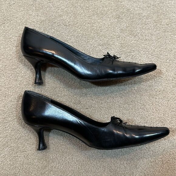 Stuart Weitzman Black Leather Kitten Heel Bow Vintage Pointed Toe Women 8.5B - Picture 4 of 12
